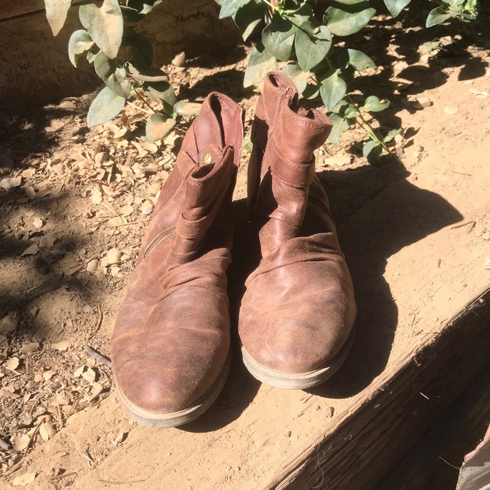 BareTraps Brown Leather Pull-On Ankle Boots